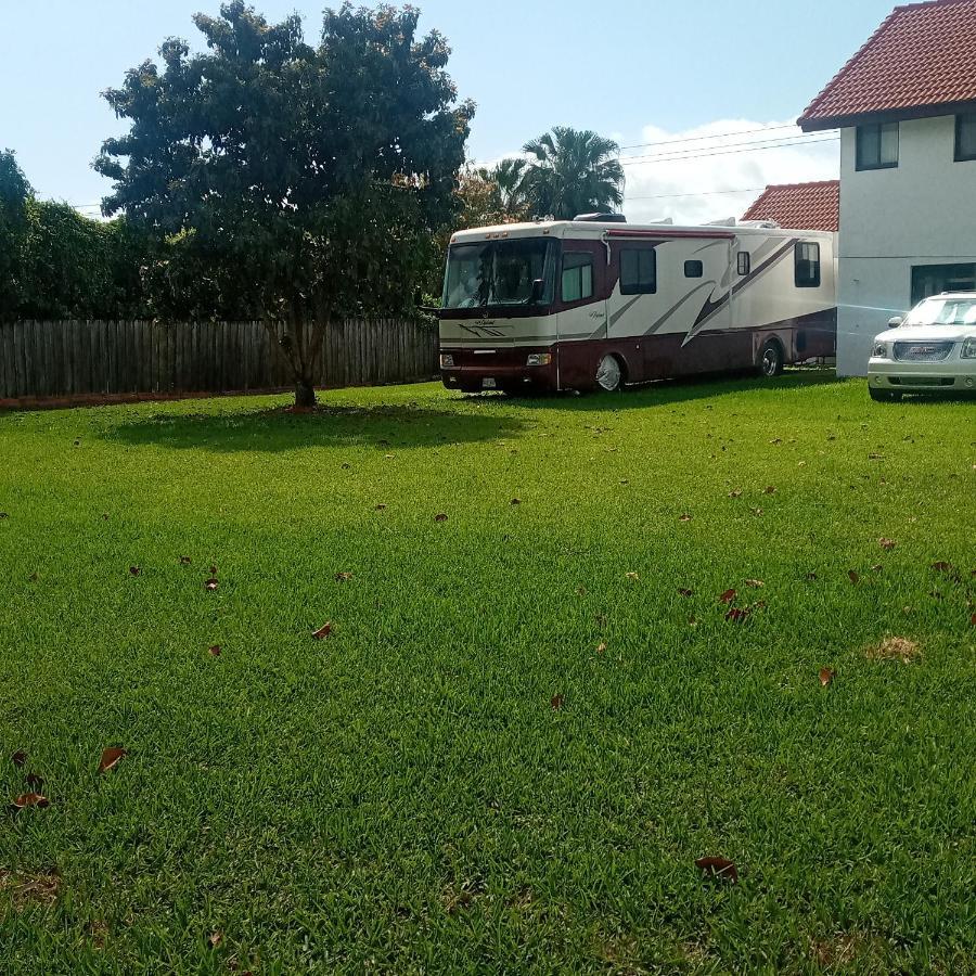 Remodeled And Comfortable Rv - Free Parking Miami Exteriér fotografie