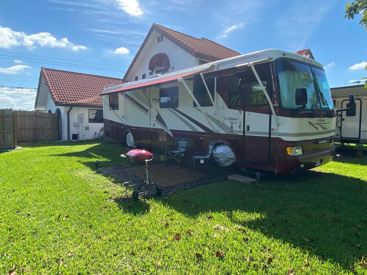 Remodeled And Comfortable Rv - Free Parking Miami Exteriér fotografie